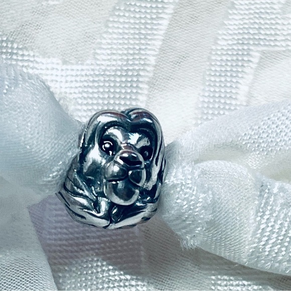 🦁 NWOT Simba Charm - The Lion King✨ - Picture 2 of 7